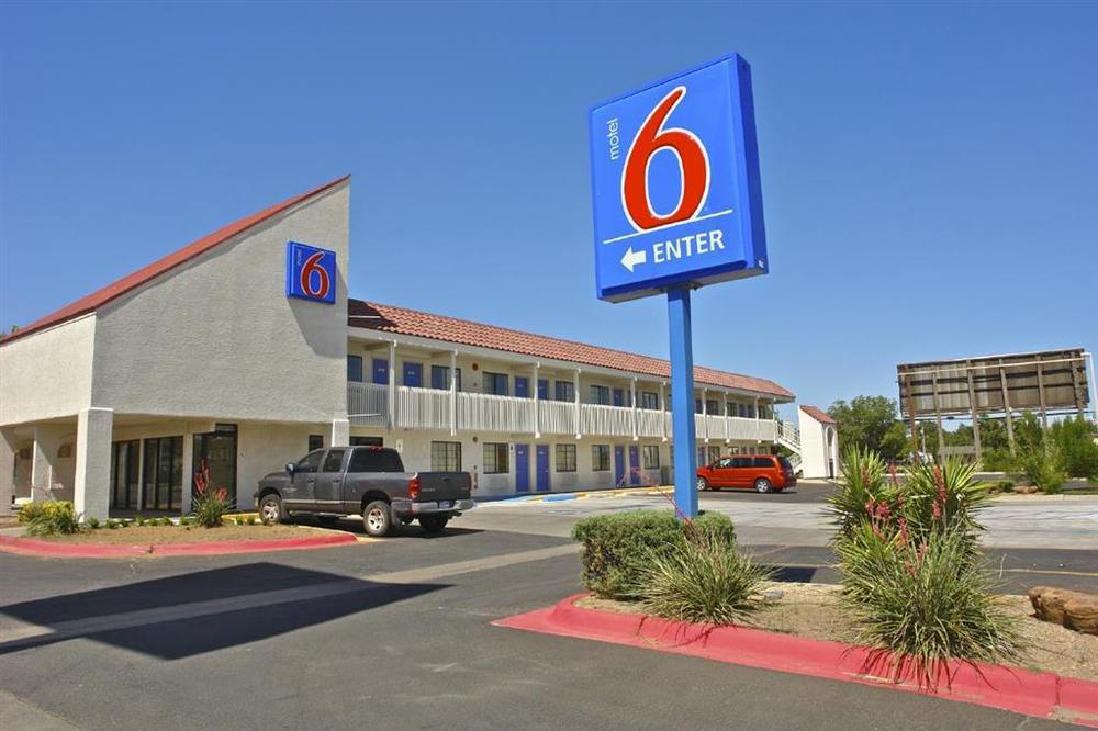 Motel 6-Amarillo, Tx - Airport Ανέσεις φωτογραφία